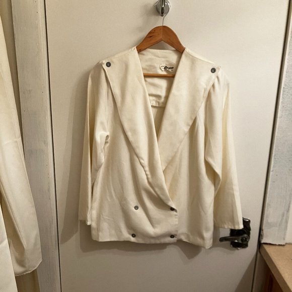Spyee size 3 cream pant suit - Picture 2 of 12